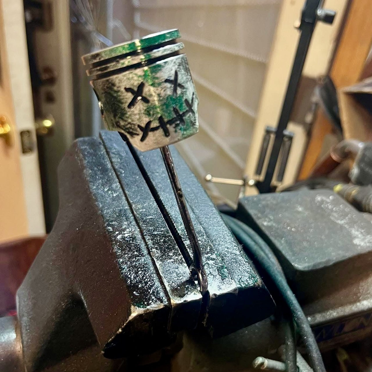 Pocket Pistons
